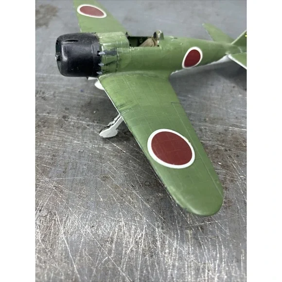 Tamiya Mitsubishi A6M5 Zero Fighter 1/72 Built Painted Missing Parts Model Plane - Picture 4 of 11